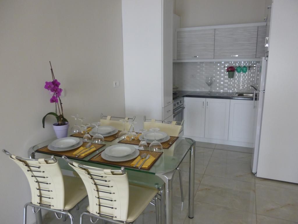 Amarilis Luxury Apartment Sarandë Værelse billede
