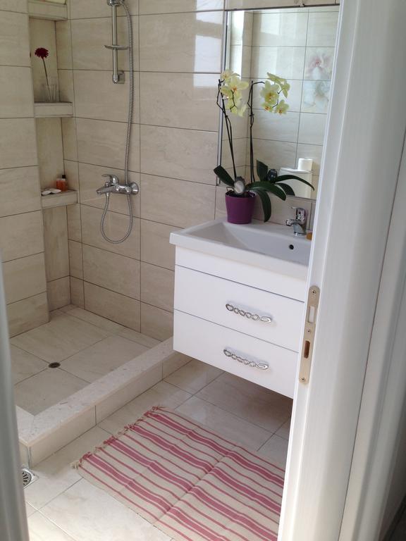 Amarilis Luxury Apartment Sarandë Værelse billede